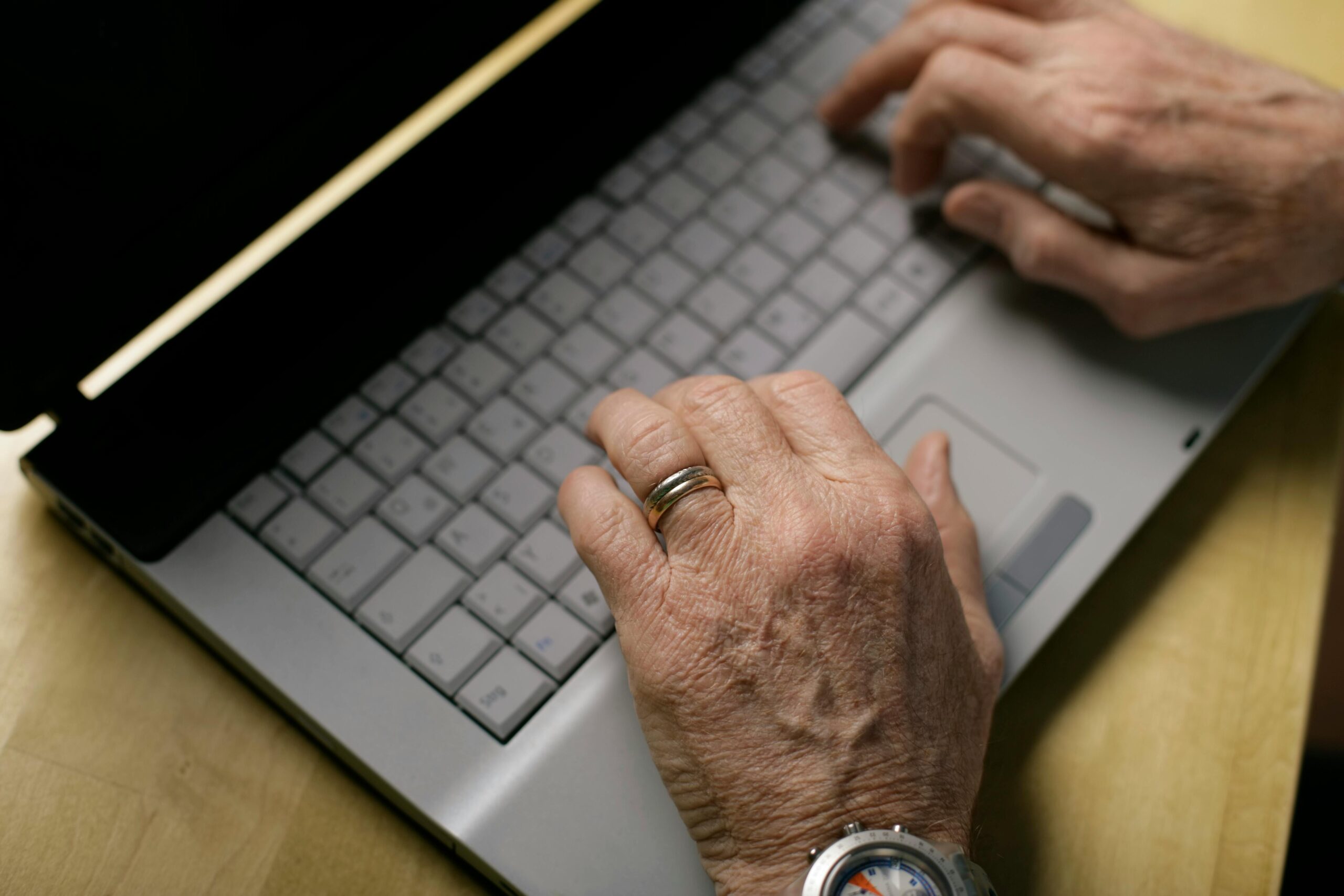 Starting a New Job Working with Seniors? Here’s How to Get Ready (And Calm Those Nerves)