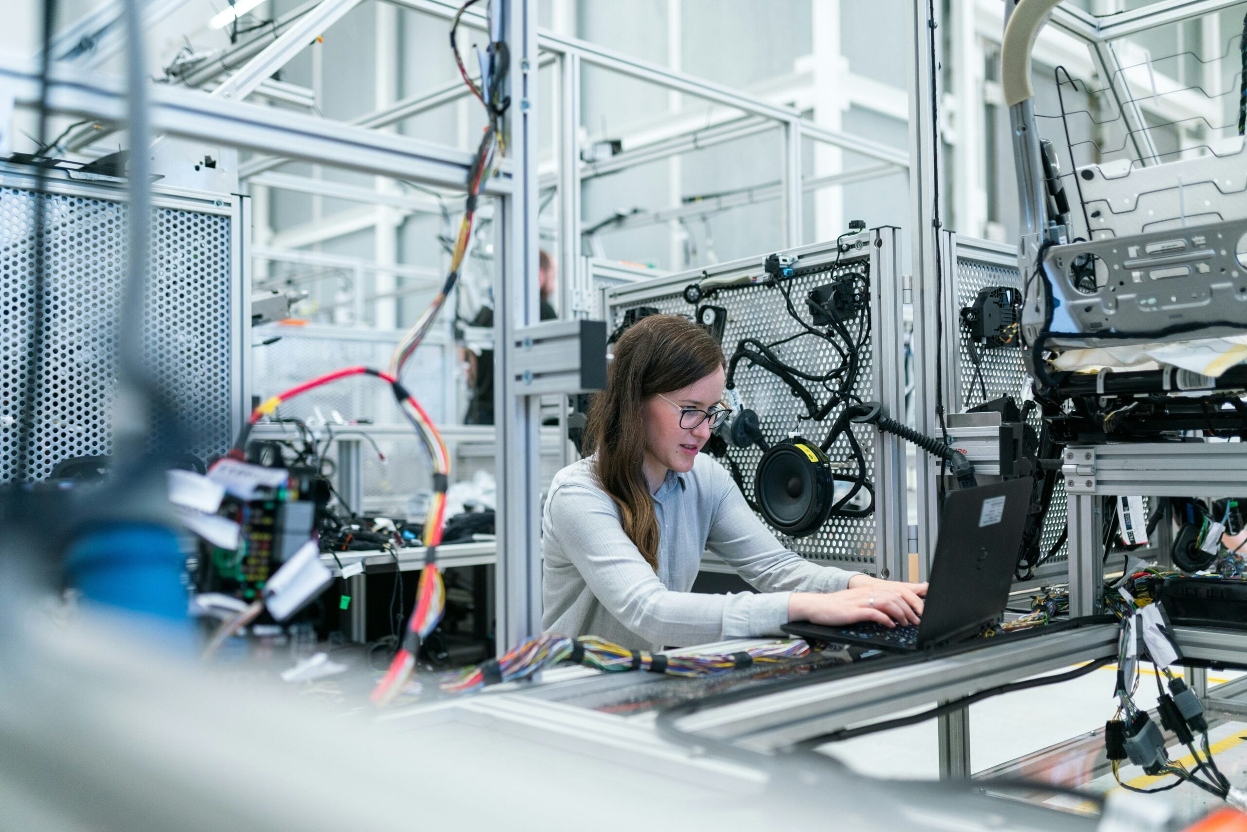 Standing Out in Manufacturing: How to Showcase Metrology Skills on Your Resume and in Interviews